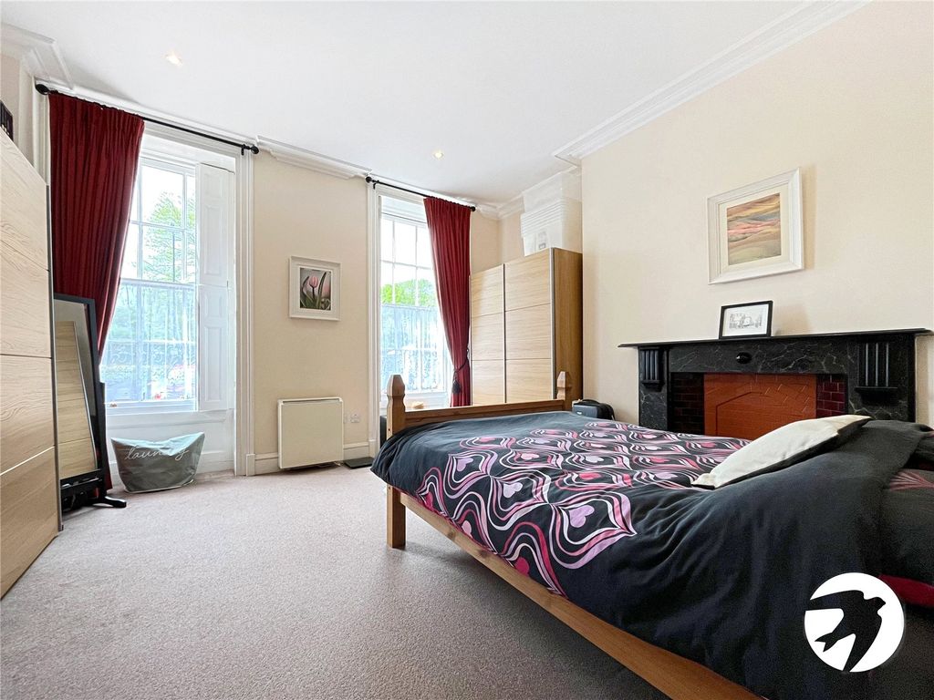 Additional image 2 of 1 bed flat for saleRobertson Villas, 14-17 New Road, Rochester ME1
