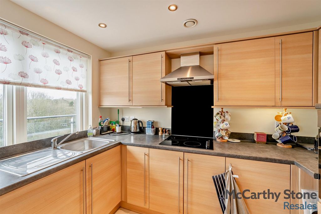 Additional image 4 of 2 bed flat for saleBowles Court, Westmead Lane, Chippenham, Wiltshire SN15