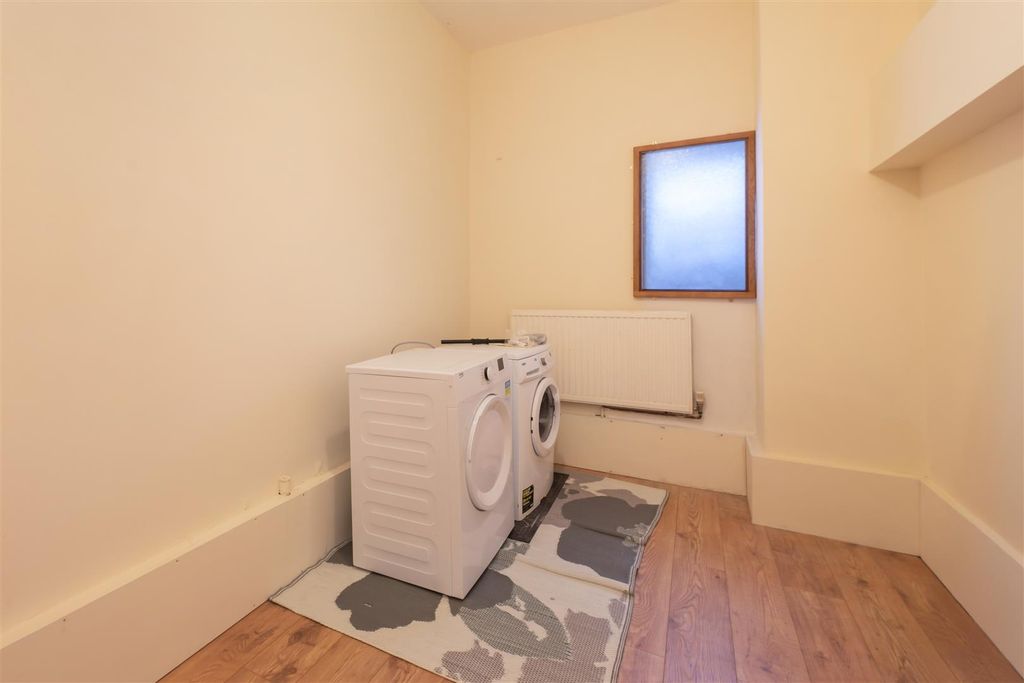 Additional image 12 of 3 bed flat for saleNew Dover Road, Canterbury CT1