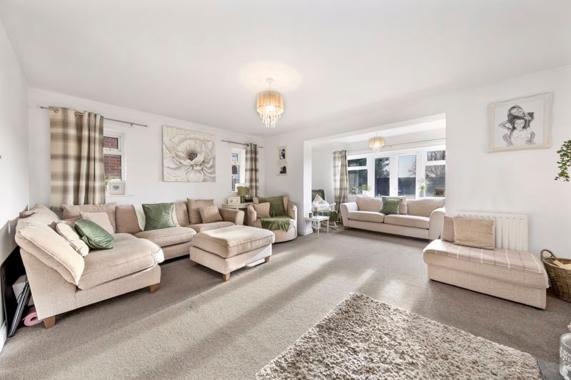 Additional image 5 of 4 bed detached house for saleWelwyn Close, Ashgate, Chesterfield S40