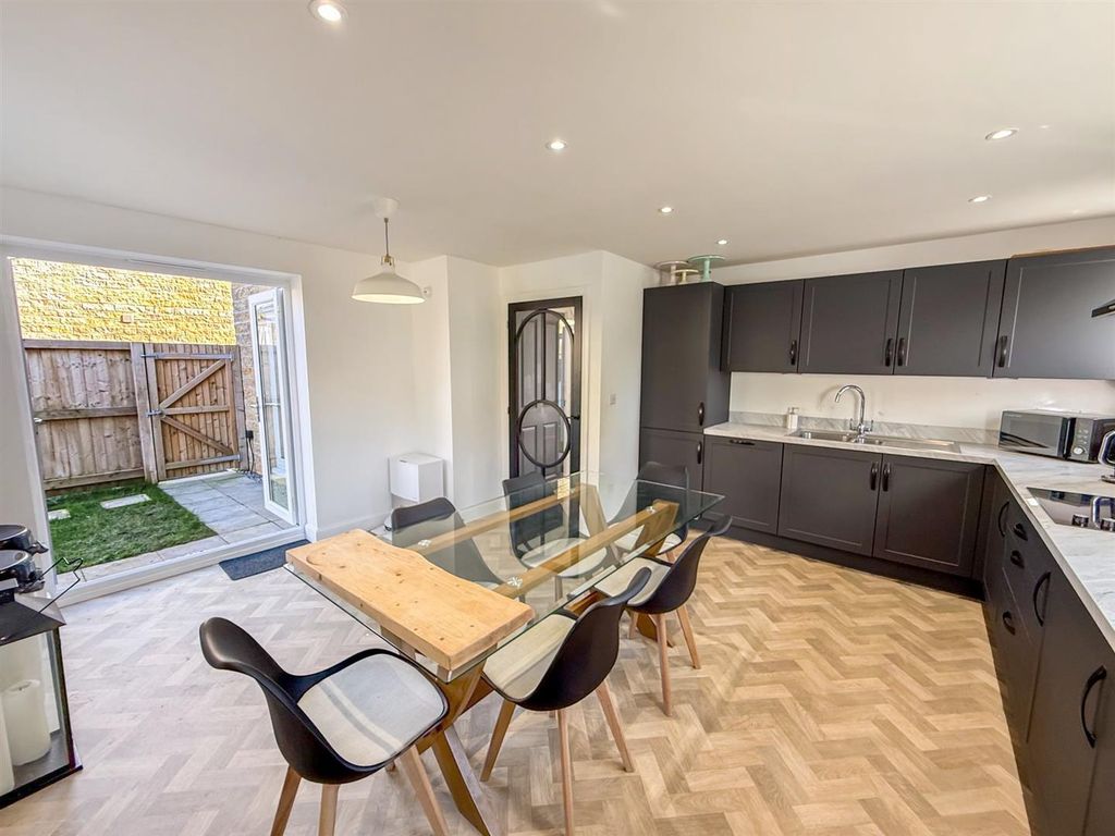 Additional image 6 of 5 bed detached house for saleSilkstone Crescent, Buxton SK17