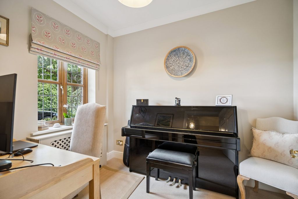 Additional image 10 of 4 bed detached house for saleChartridge Lane, Chesham, Buckinghamshire HP5