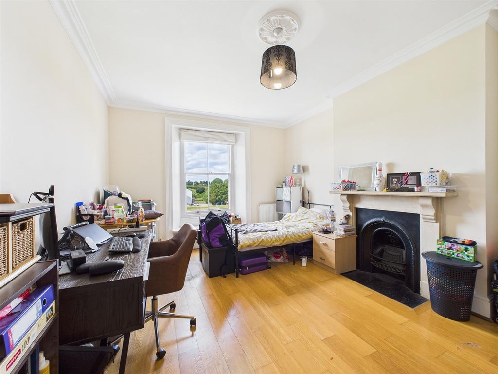 Additional image 10 of 2 bed flat for saleThe Paddocks, Chippenham SN15