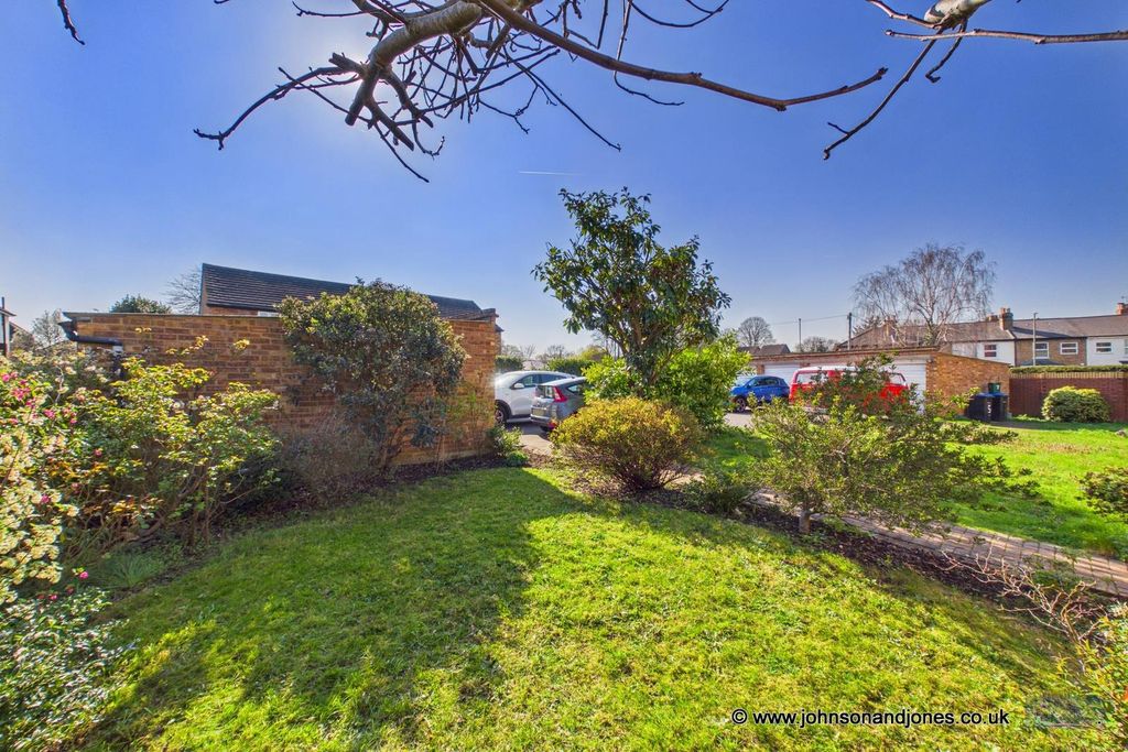 Additional image 15 of 2 bed maisonette for saleHorsell Court, Chertsey KT16