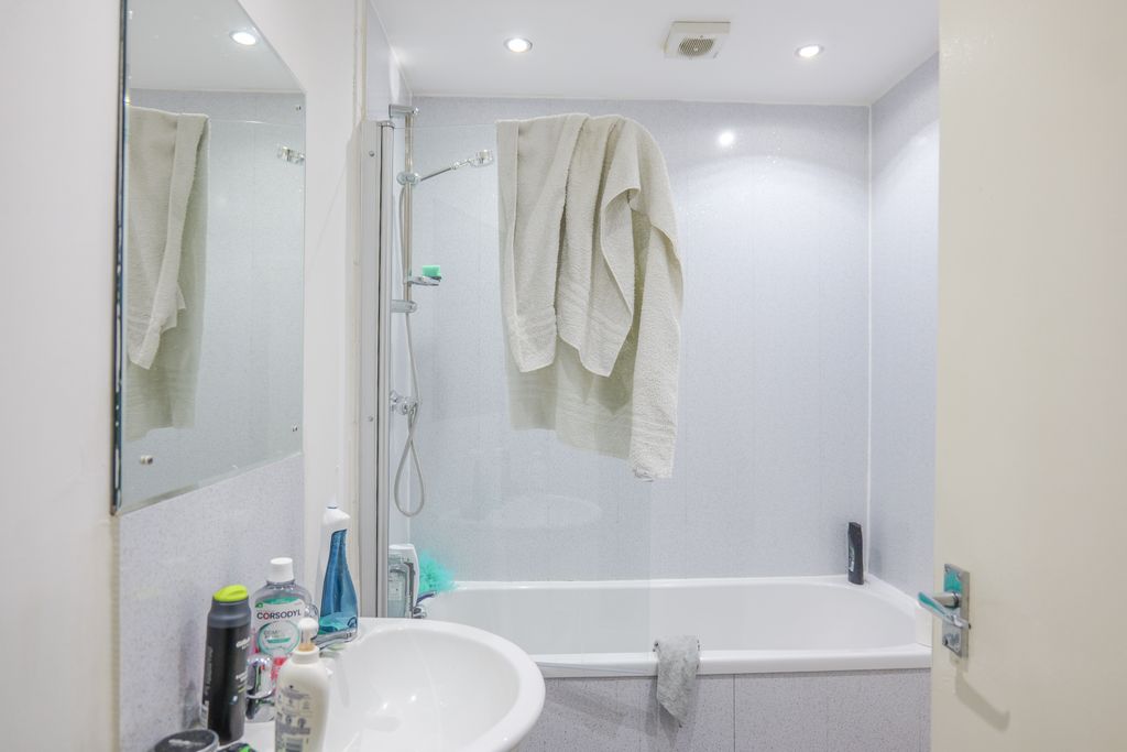 Additional image 8 of 2 bed flat for saleAllendale Street, Burnley BB12