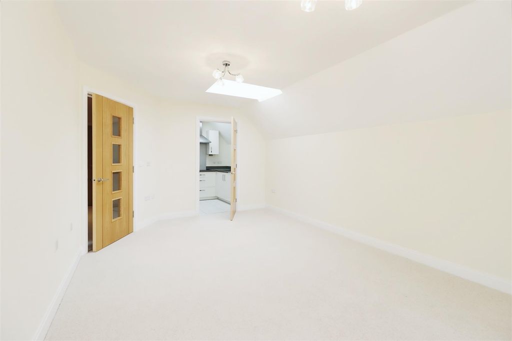 Additional image 2 of 1 bed flat for saleSummerfield Place, 117 Wenlock Road, Shrewsbury SY2