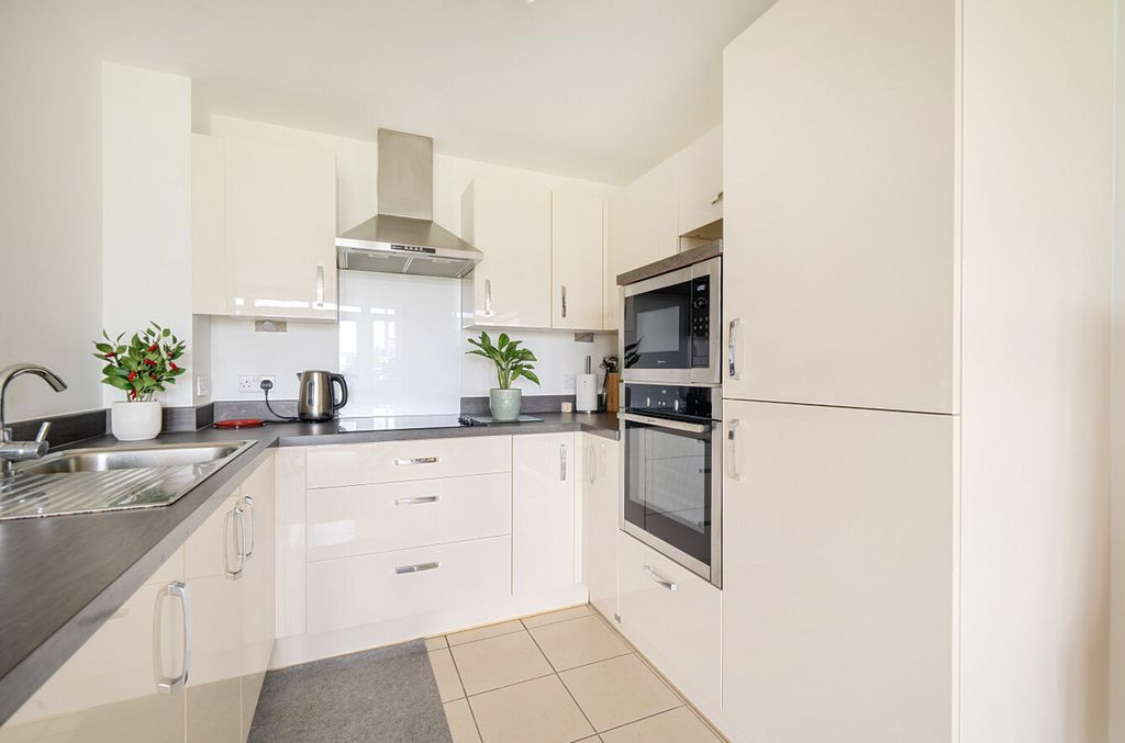 Additional image 3 of 2 bed flat for saleKeepers Close, Canterbury CT1