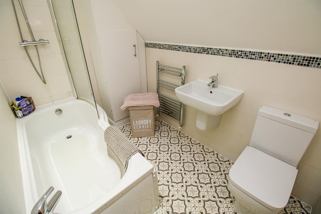 Additional image 17 of 4 bed detached house for saleWood Lane, Castleford WF10