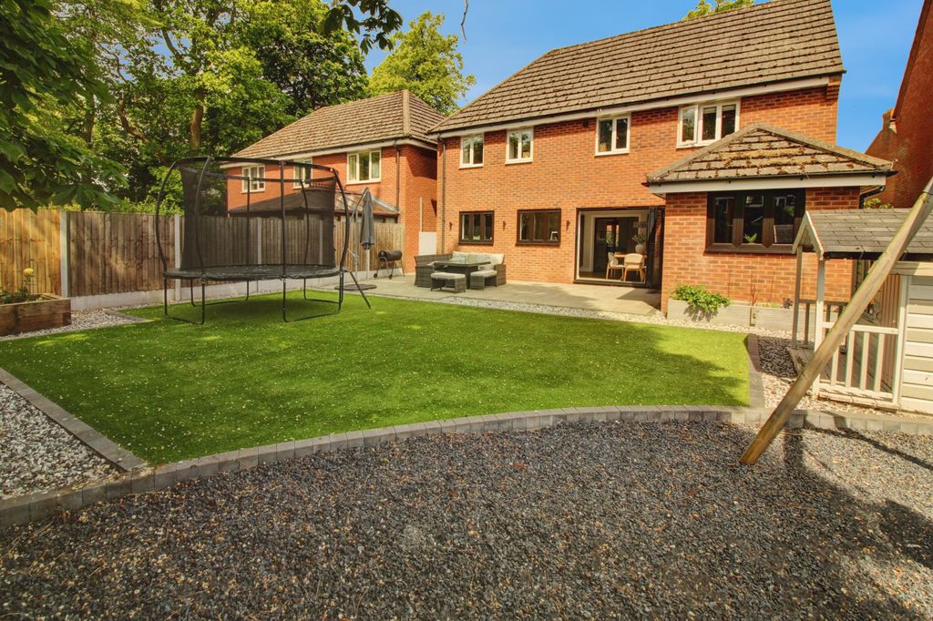 Additional image 20 of 4 bed detached house for saleSelwyn Road, Burntwood WS7