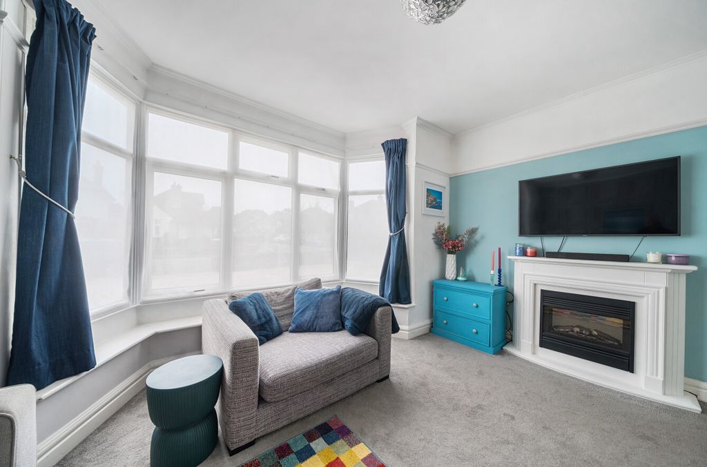 Additional image 6 of 4 bed detached house for saleManor Road, Christchurch BH23
