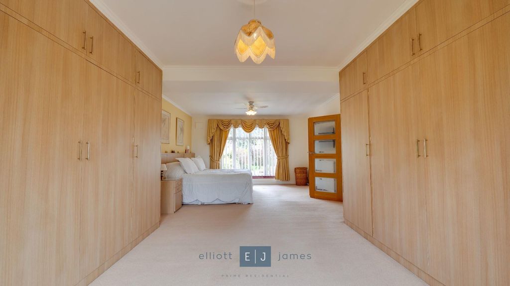Additional image 29 of 5 bed detached house for saleLee Grove, Chigwell IG7