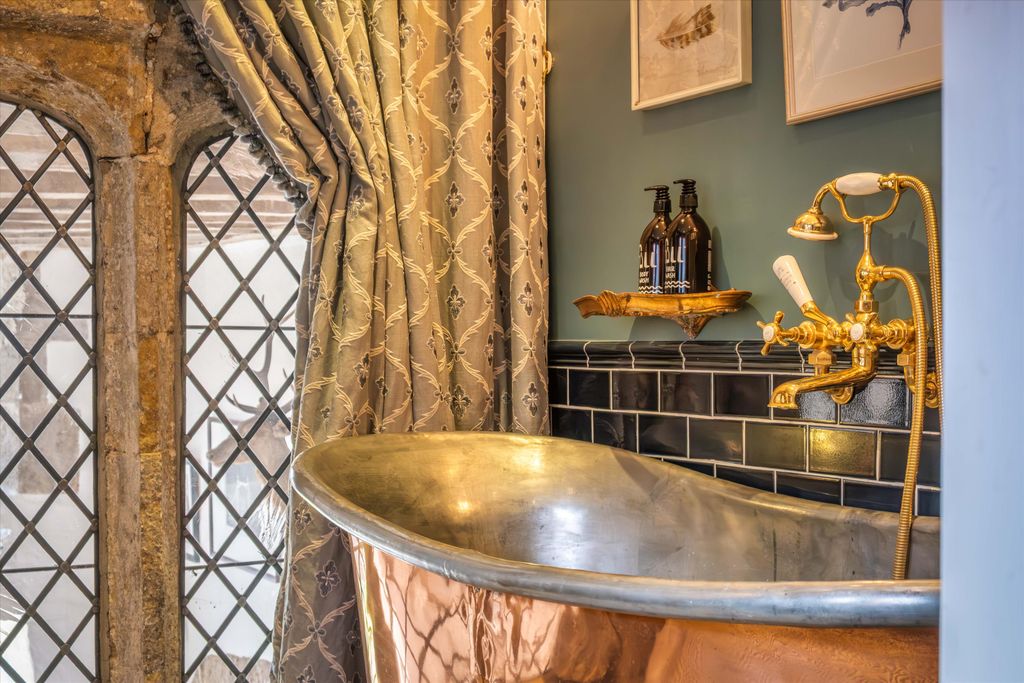 Additional image 23 of 7 bed detached house for saleLondon Road, Pulborough, West Sussex RH20