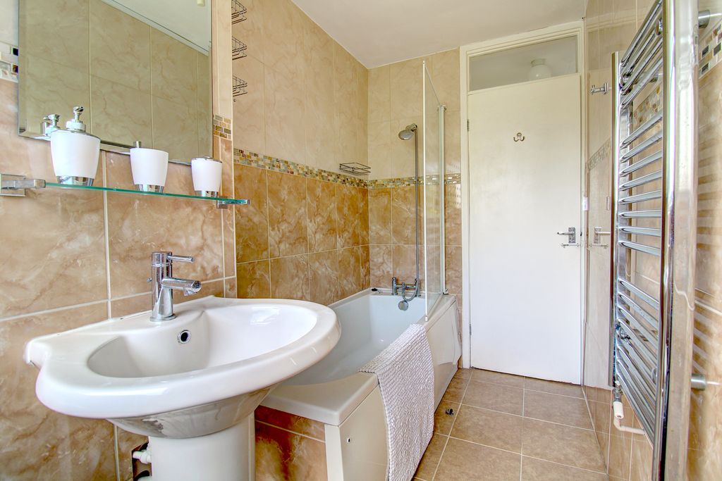 Additional image 9 of 3 bed flat for saleGarrick Road, Lichfield WS13