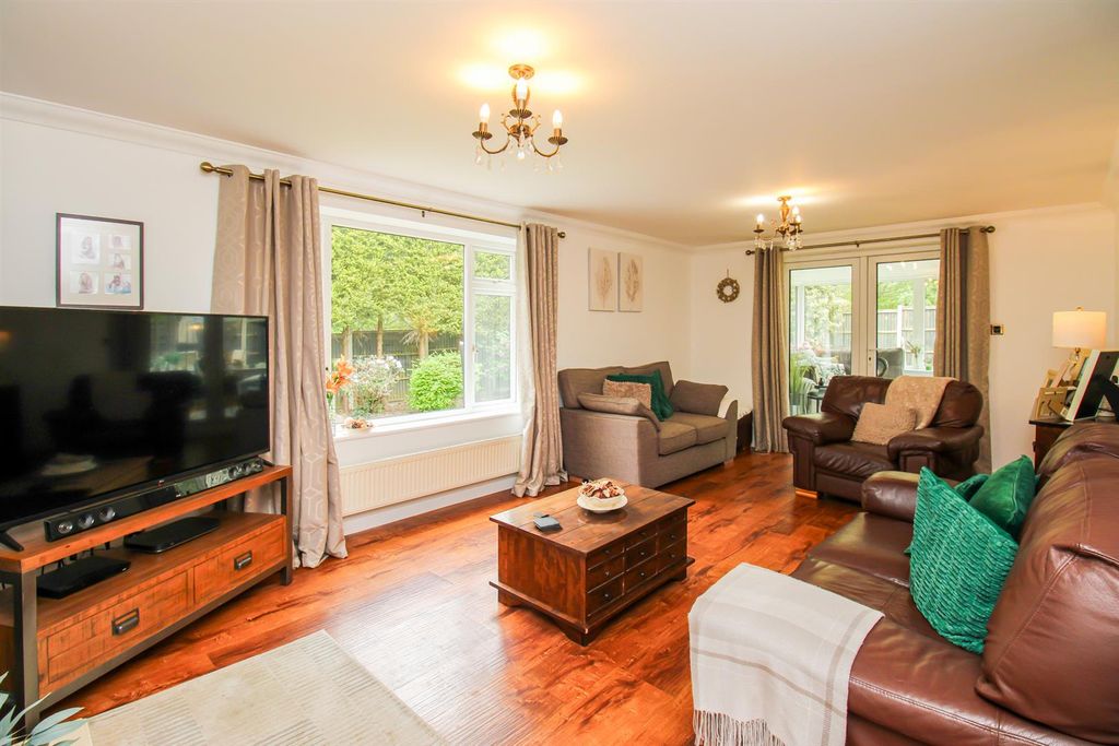 Additional image 9 of 4 bed detached house for saleWood Lane, Castleford WF10