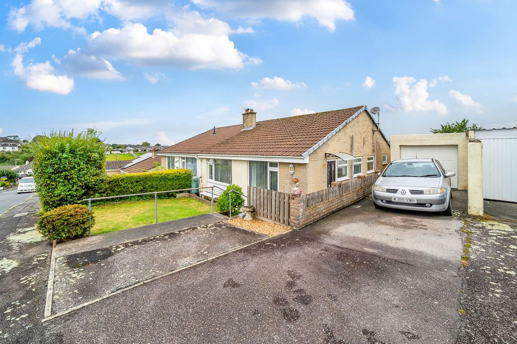 4 bed semi-detached bungalow for saleBroadmead, Callington PL17
