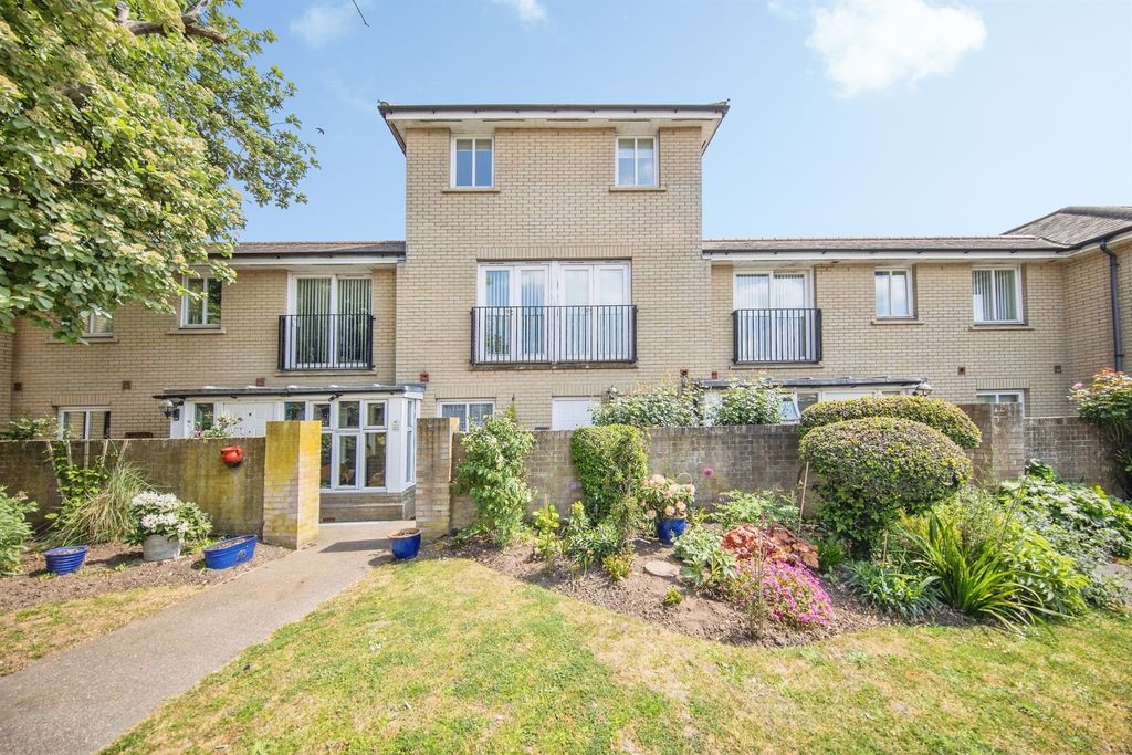 1 bed flat for saleGregory Street, Sudbury CO10