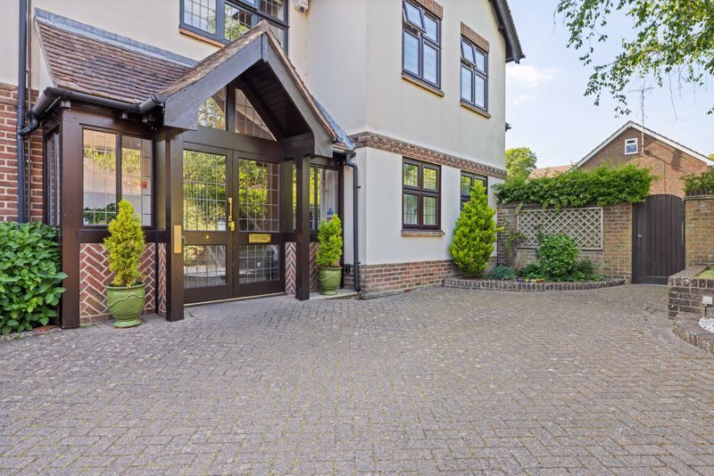 Additional image 15 of 2 bed flat for saleThe Avenue, Summersdale, Chichester PO19