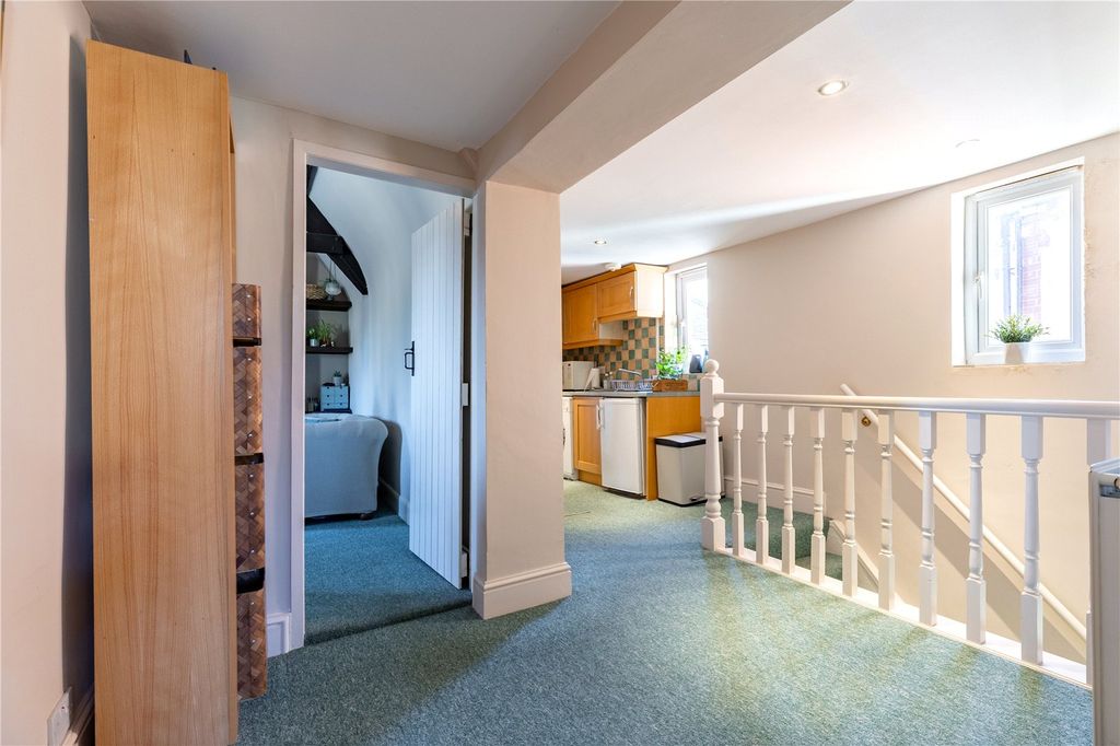 Additional image 12 of 2 bed flat for saleCheltenham Road, Cirencester, Gloucestershire GL7