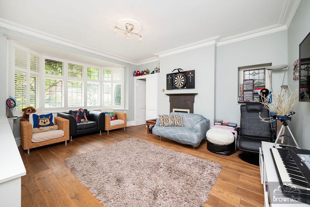 Additional image 5 of 5 bed detached house for saleHeathfield Road, Bushey, Hertfordshire WD23