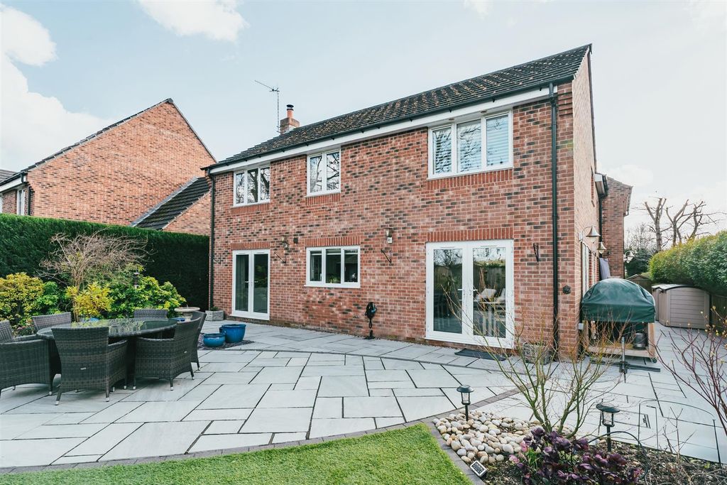 Additional image 36 of 5 bed property for saleOld Pheasant Court, Chesterfield S40