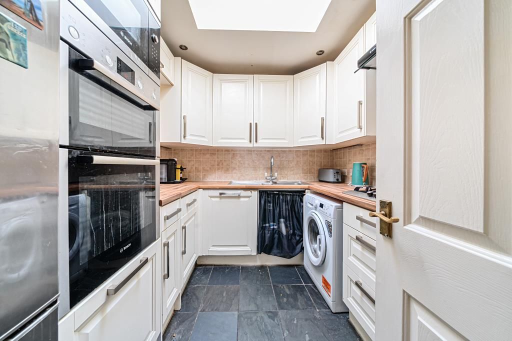 Additional image 7 of 3 bed flat for saleChesham, Buckinghamshire HP5