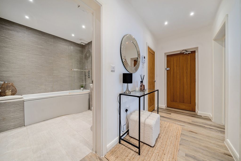 Additional image 18 of 2 bed flat for saleSouthill Road, Chislehurst BR7