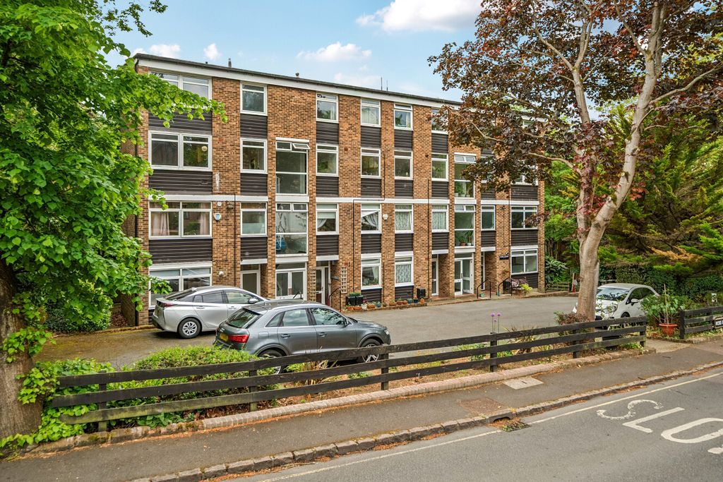 Additional image 13 of 3 bed flat for saleLubbock Road, Chislehurst, Kent BR7