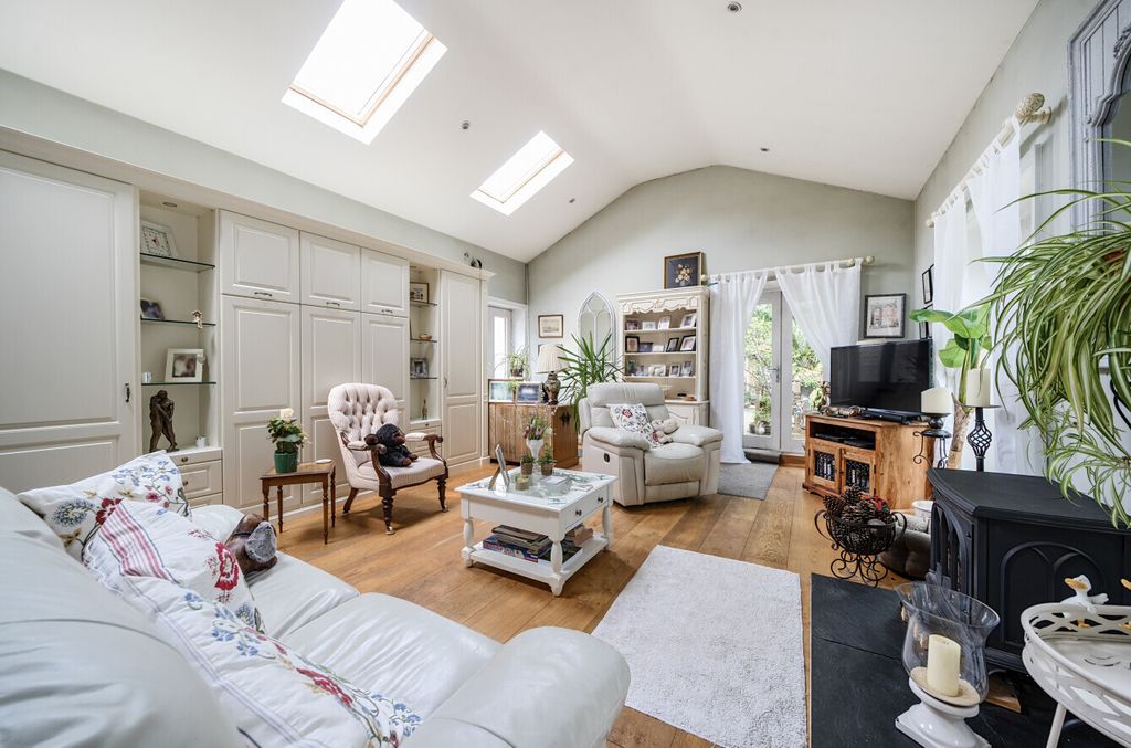 Additional image 6 of 4 bed detached house for saleGuildford Street, Chertsey, Surrey KT16