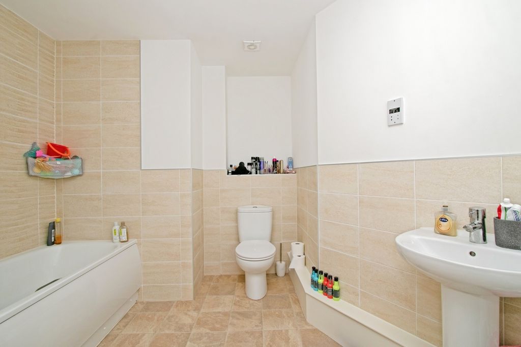 Additional image 8 of 2 bed flat for saleNicholas Holman Road, Camborne, Cornwall TR14
