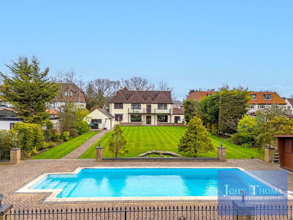 Additional image 4 of 5 bed detached house for saleManor Road, Chigwell IG7