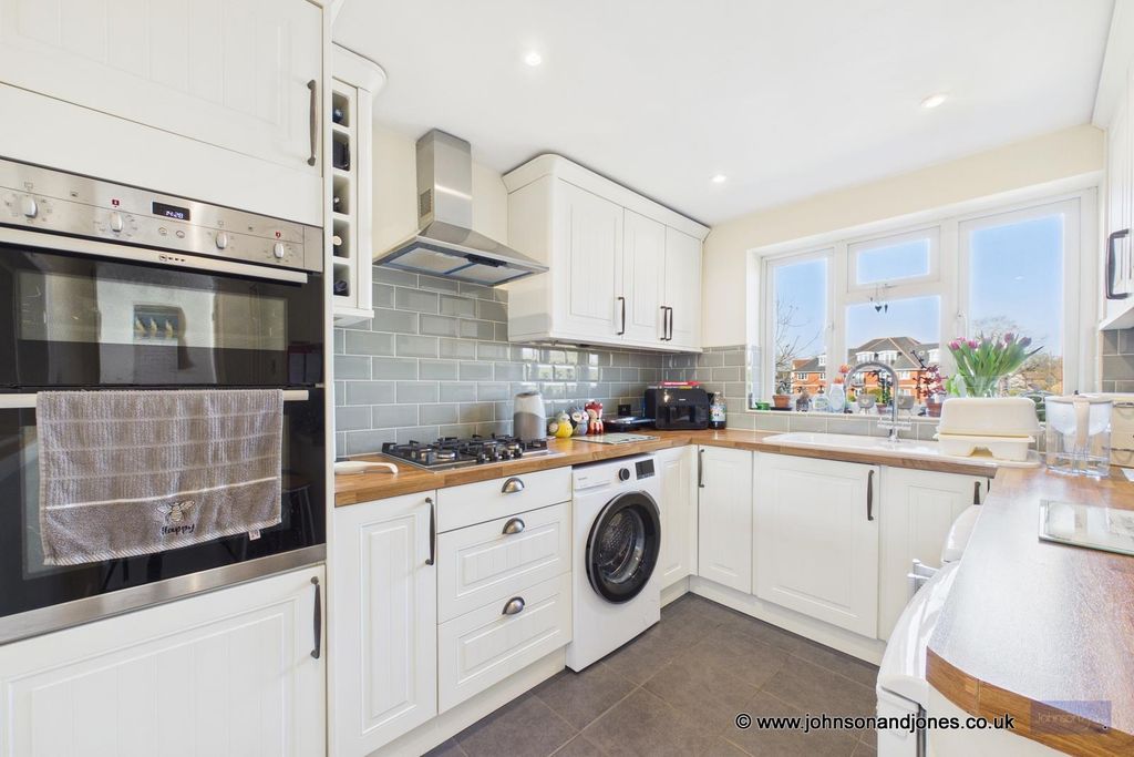 Additional image 3 of 2 bed maisonette for saleHorsell Court, Chertsey KT16