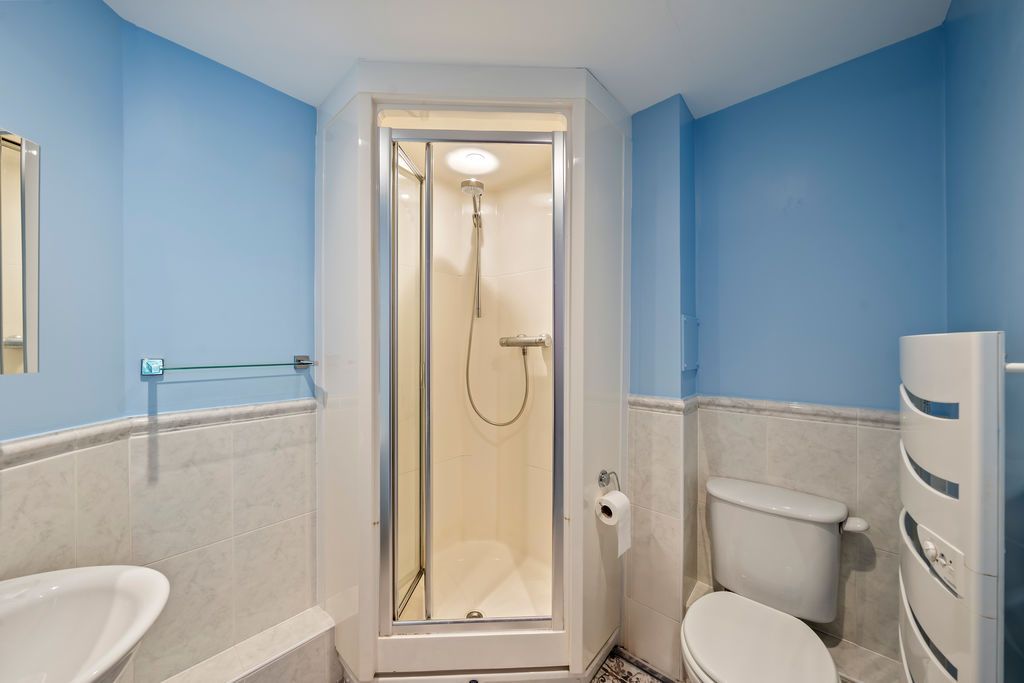 Additional image 14 of 2 bed flat for saleWindermere Court, Denmark Road, Carshalton SM5