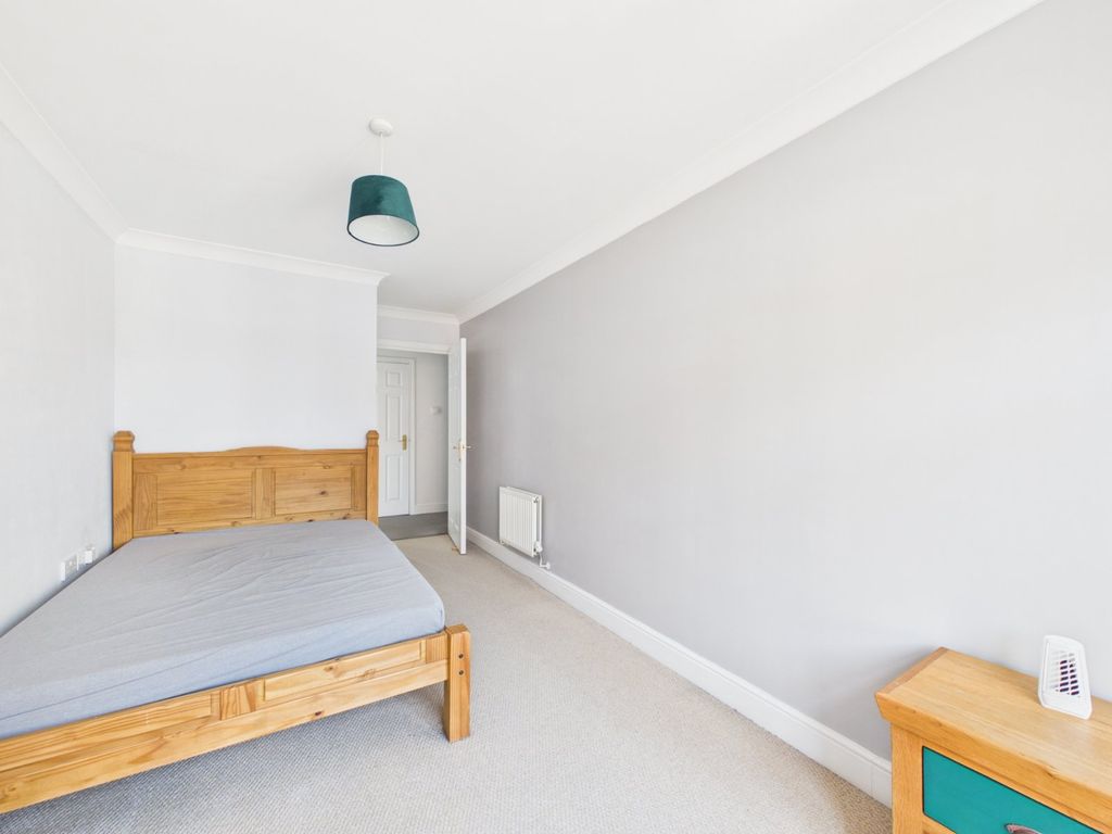 Additional image 13 of 2 bed flat for saleHawkes Court, Chesham, Buckinghamshire HP5