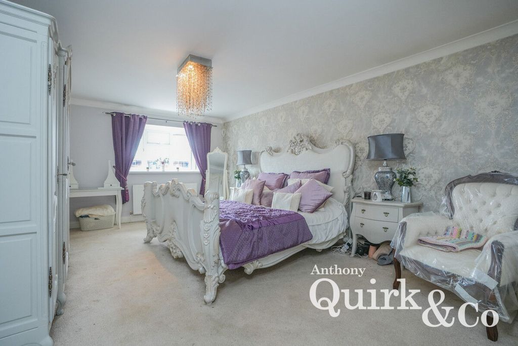 Additional image 11 of 4 bed detached house for saleBeach House Gardens, Canvey Island SS8