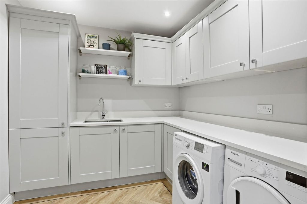 Additional image 14 of 7 bed detached house for saleWest Way, Carshalton SM5