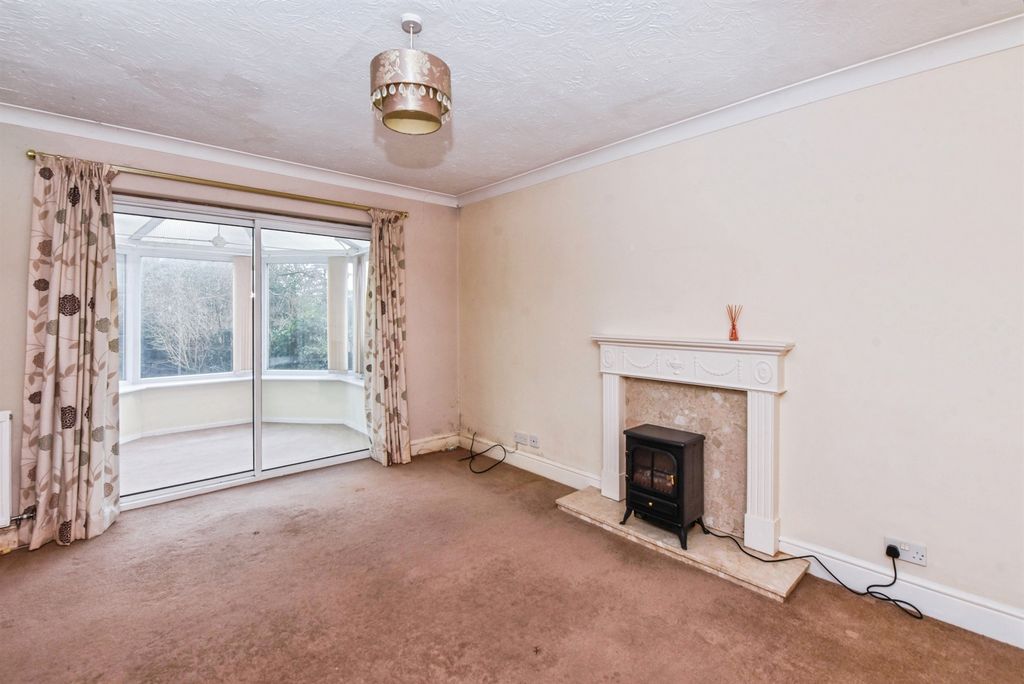 Additional image 4 of 2 bed maisonette for saleMalmesbury Road, Chippenham SN15