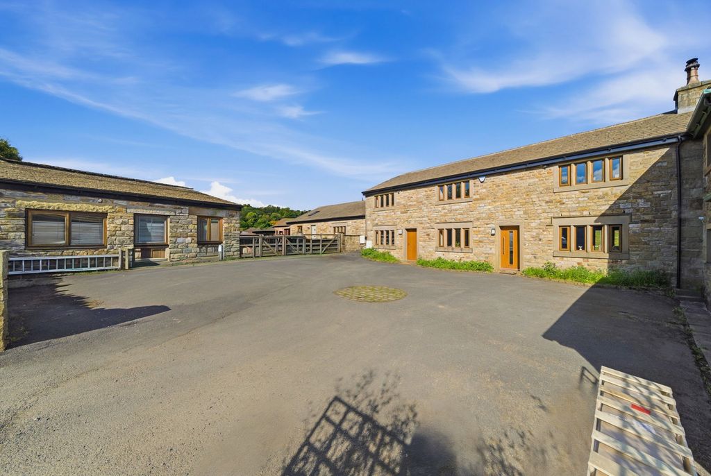 Additional image 57 of 4 bed barn conversion for saleGlen View Road, Burnley BB11