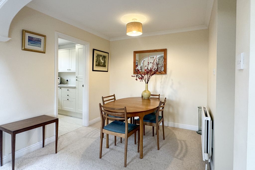 Additional image 4 of 3 bed flat for saleCroft Road, Thame OX9