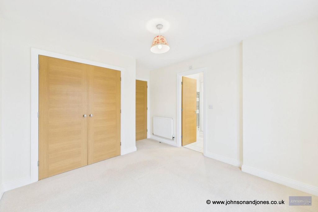 Additional image 14 of 4 bed detached house for saleKingfisher Close, Chertsey KT16