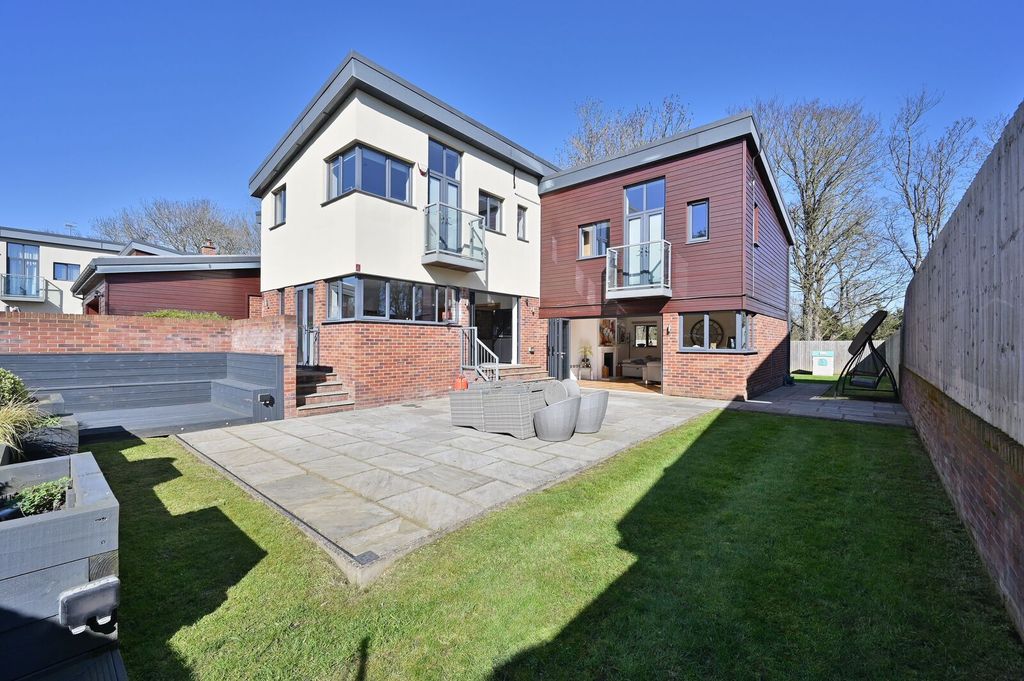 Additional image 47 of 5 bed detached house for saleThe Harlequins, Sandy Lane, Bushey WD23