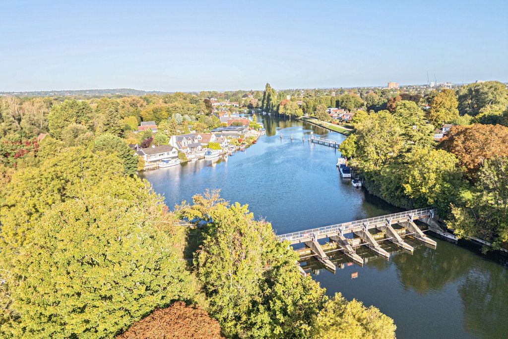 Additional image 22 of 4 bed detached house for saleLaleham Reach, Chertsey KT16