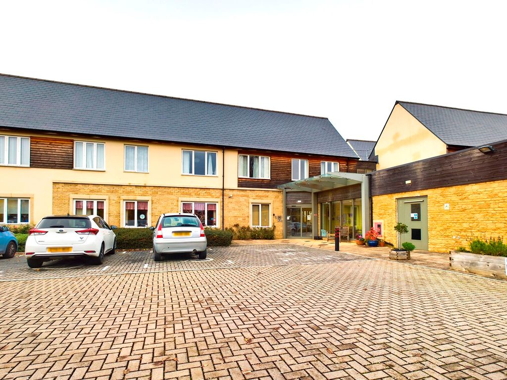 Additional image 2 of 2 bed flat for saleFlat, The Paddocks, Shipton Road, Milton-Under-Wychwood, Chipping Norton OX7