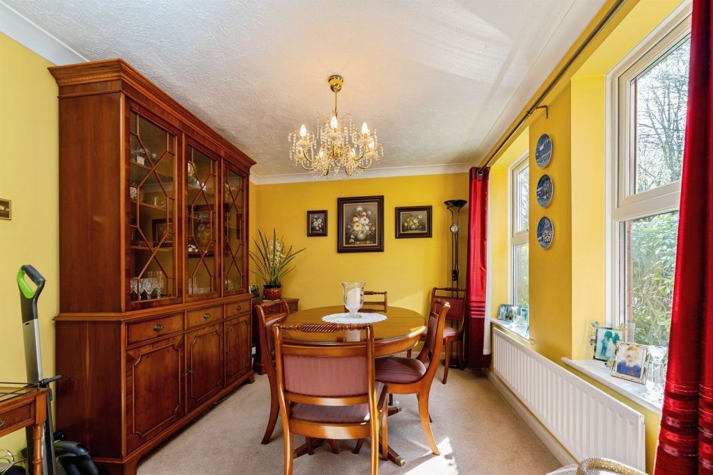 Additional image 5 of 4 bed detached house for salePlumpton Close, Chippenham SN14