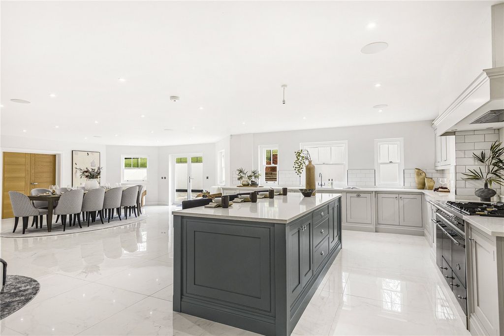 Additional image 10 of 8 bed detached house for saleHeathbourne Road, Bushey Heath, Hertfordshire WD23