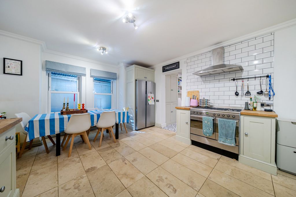 Additional image 5 of 4 bed flat for saleSusan Wood, Chislehurst BR7