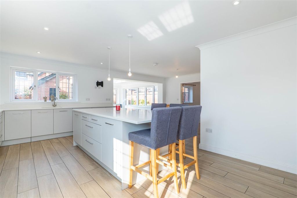Additional image 16 of 7 bed detached house for saleChapel Fold, Whittle-Le-Woods, Chorley PR6