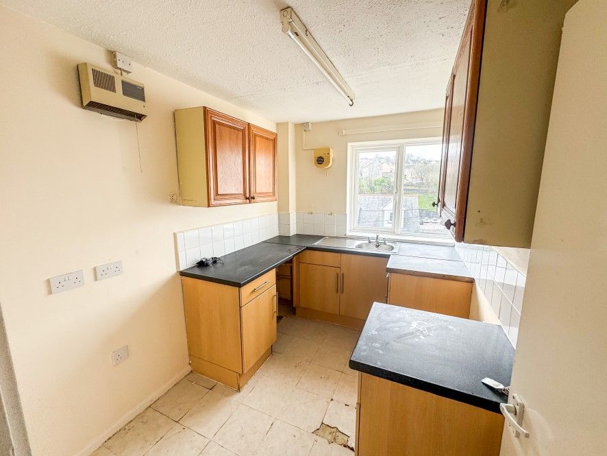 1 bed flat for sale93 Wallace Road, Bodmin, Cornwall PL31 photo 3