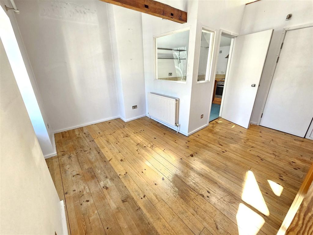 Additional image 7 of 2 bed flat for saleWest Street, Tavistock PL19
