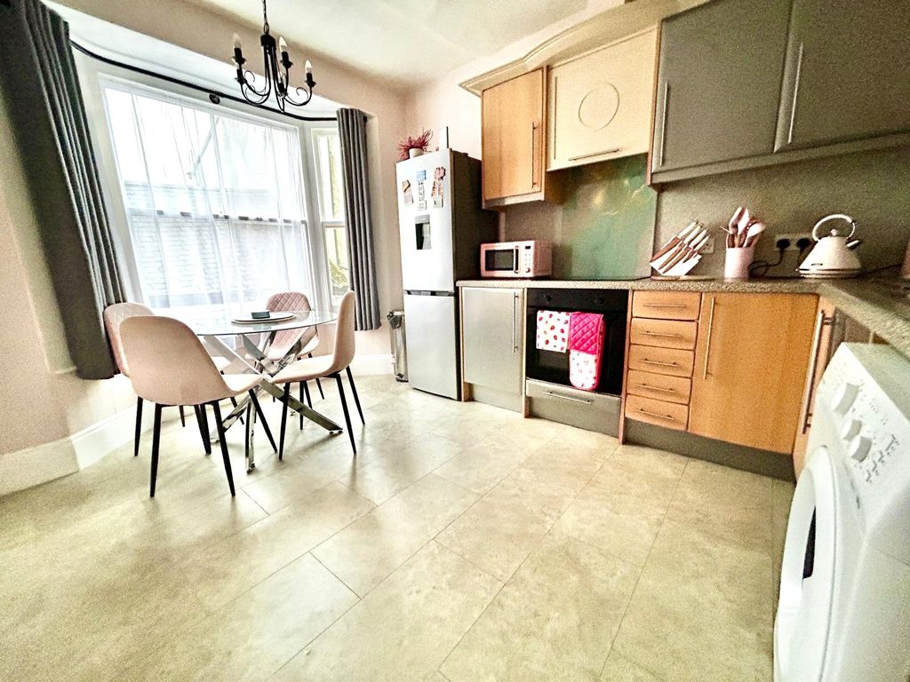 Additional image 2 of 1 bed flat for saleEast Street, South Molton, Devon EX36