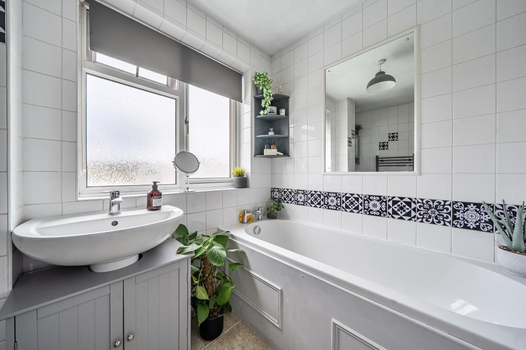 Additional image 14 of 4 bed terraced house for saleWebb Crescent, Chipping Norton OX7